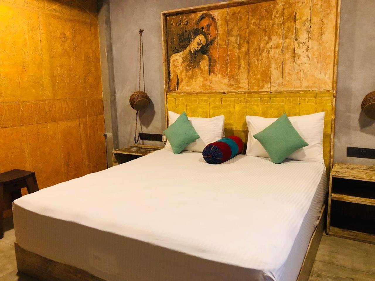 White Moon Resort Gampaha Bagian luar foto