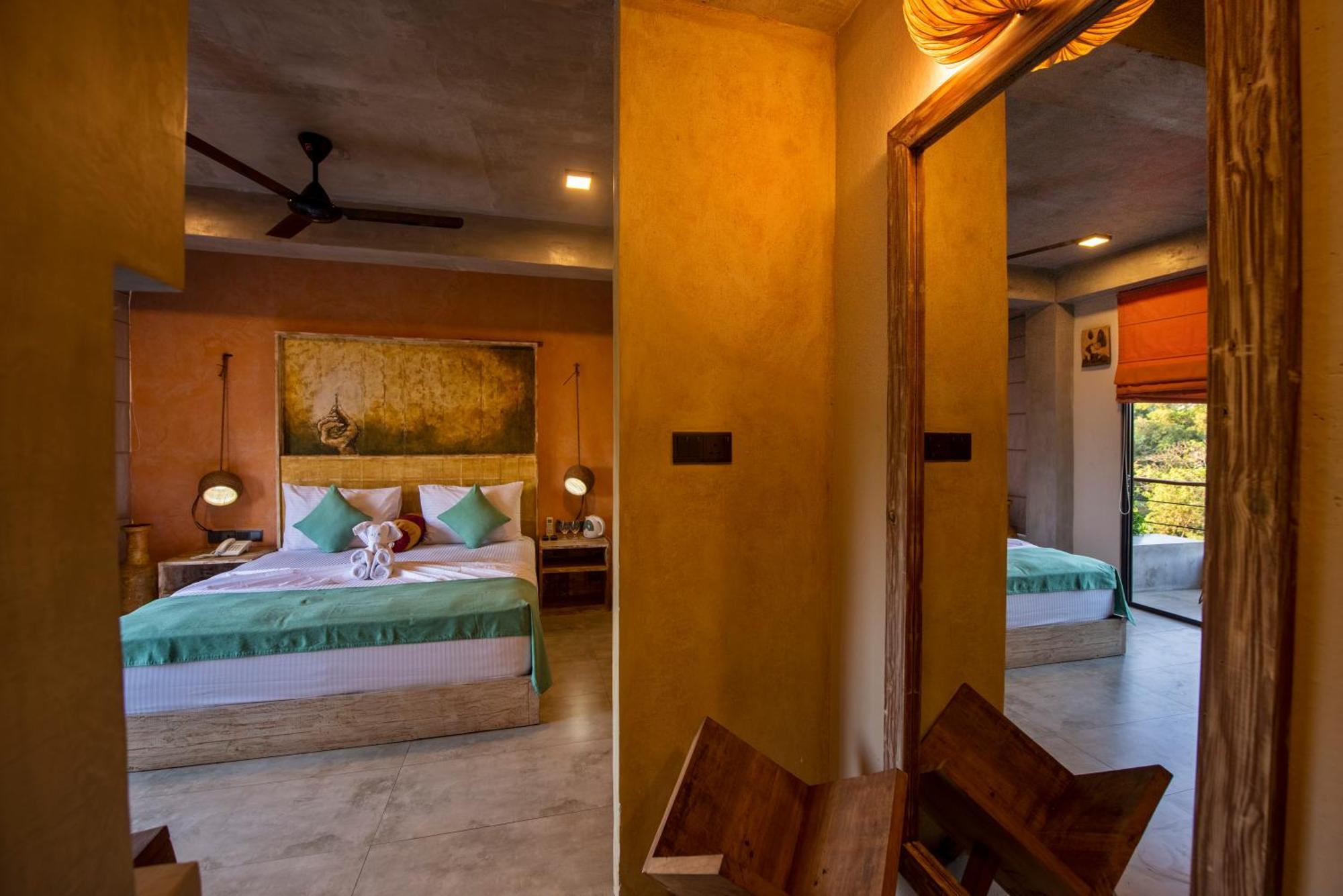 White Moon Resort Gampaha Bagian luar foto