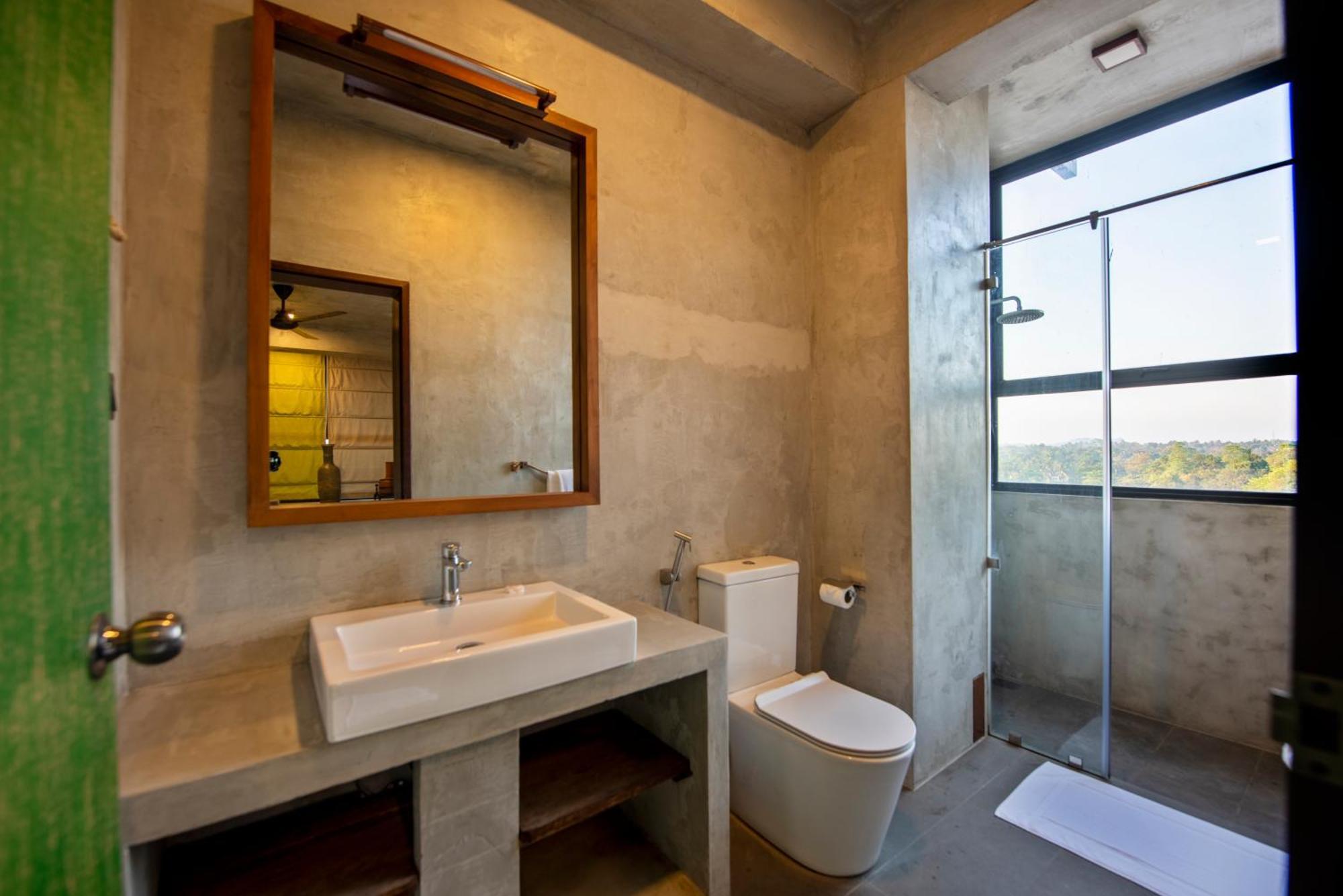 White Moon Resort Gampaha Bagian luar foto