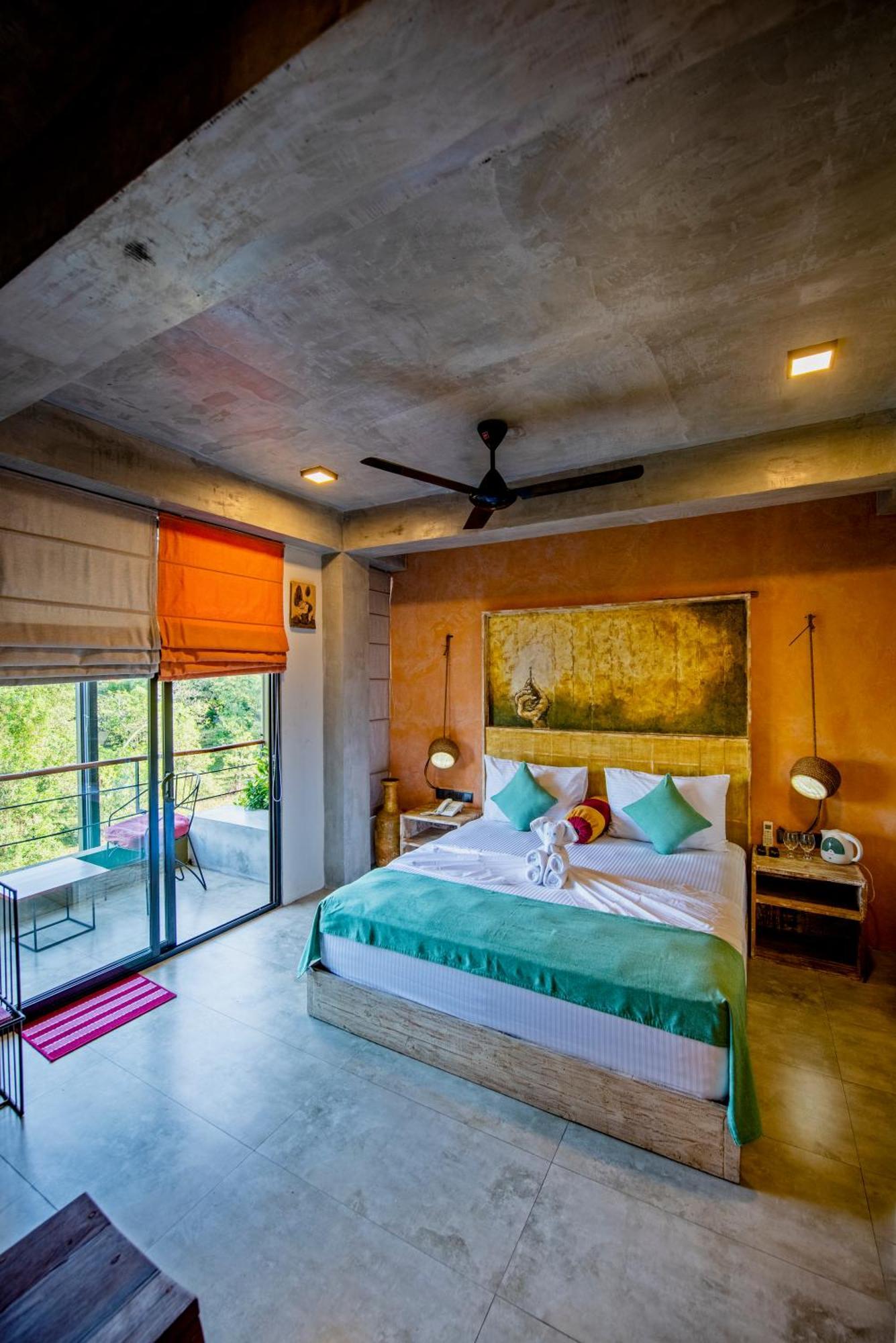 White Moon Resort Gampaha Bagian luar foto